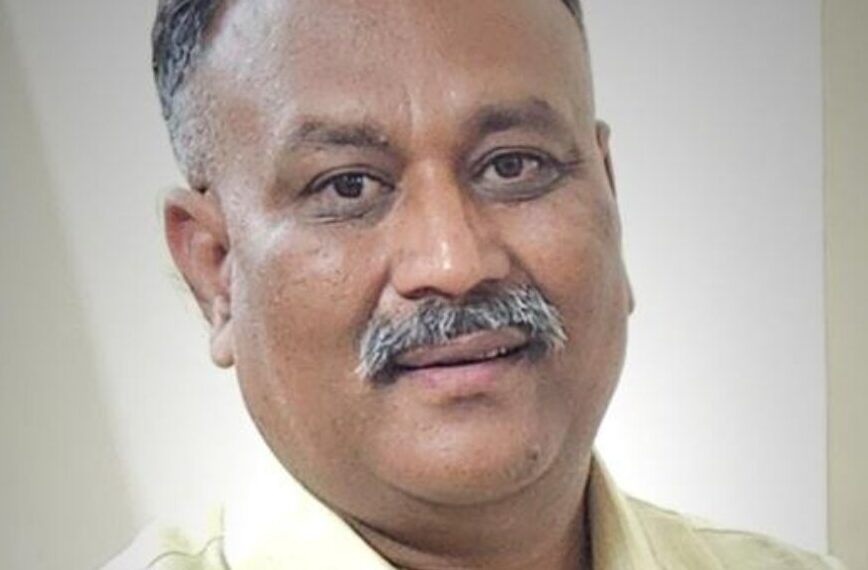 जिल्हा आरोग्य अधिकारी पदी डॉ. अनिरूध्द पिंपळे यांची कोल्हापुरला नियुक्ती जिल्हा आरोग्य अधिकारी पदी डॉ. अनिरूध्द पिंपळे यांची कोल्हापुरला नियुक्ती