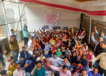 एनएचएम कर्मचाऱ्यांचा उद्या जिल्हाधिकारी कार्यालयावर धडक मोर्चा NHM employees to stage protest at District Collector's office tomorrow