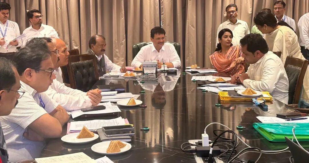 पालघर जिल्ह्यातील आरोग्यसेवा सक्षम करणार : आरोग्य मंत्री प्रकाश आबिटकर पालघर जिल्ह्यातील आरोग्यसेवा सक्षम करणार Health services in Palghar district will be enabled