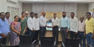 आरोग्य विभागातील 32 वर्षांच्या अविरत आरोग्य सेवेनंतर प्रविण सोळंकी निवृत्त Pravin Solanki retired after 32 years of continuous service in the health dept