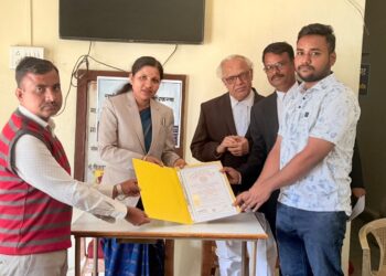 डिजीटल युगातील ग्राहकांच्या फसवणुकांवर ग्राहक आयोग प्रभावीपणे कारवाई करत आहे The consumer commission is taking effective action against consumer fraud in the digital age