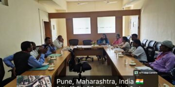 निलंबीत आरोग्यसेवक रामकिसन घ्यारची वारी, MMIT च्या दारी... निलंबीत आरोग्यसेवक रामकिसन घ्यारची वारी, MMIT च्या दारी... Suspended healthcare worker Ramkisan Ghyar visit to MMIT